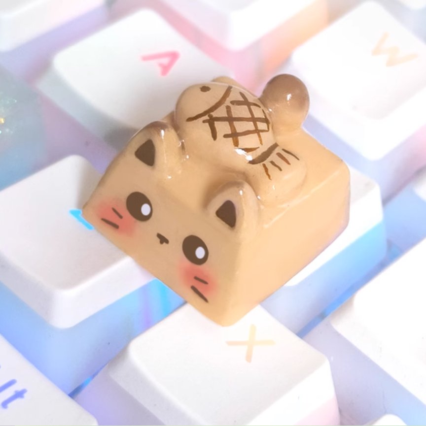 Cat with Fish Artisan Keycap - Artisan Keycaps - TzunaBee